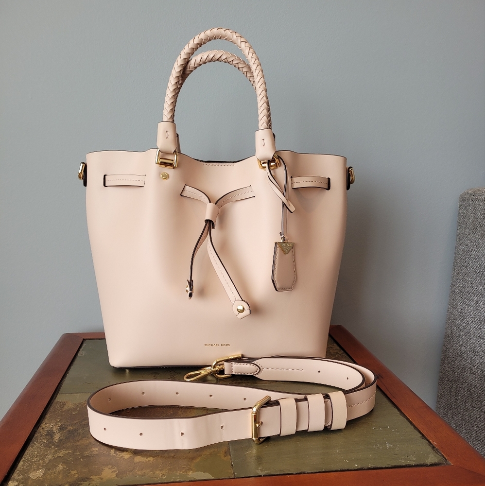 Michael Kors  Blakely Bucket Bag